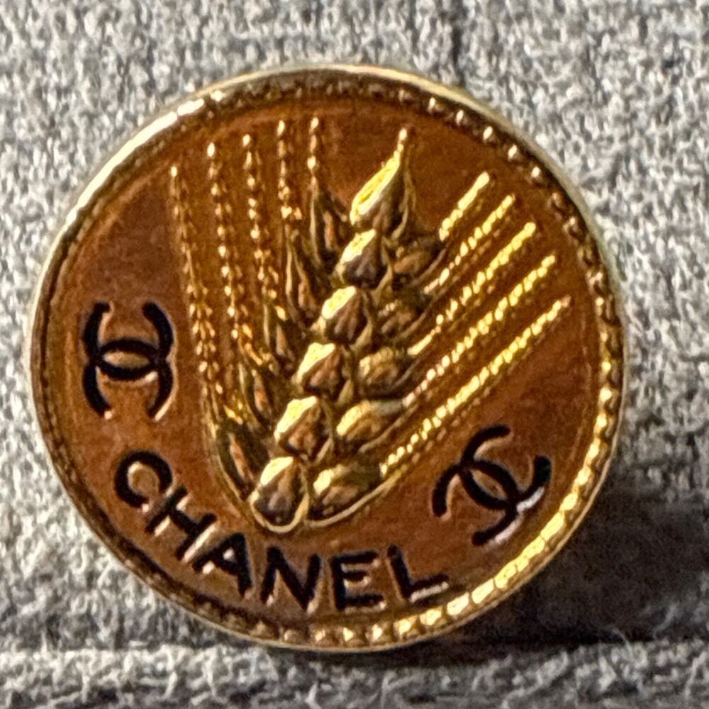 CHANEL Gold Tone CC Logo Wheat Sheaf Button - Authentic Collector's Piece